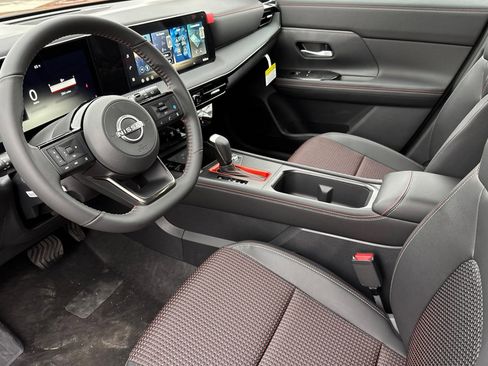 New 2026 Nissan Kicks SR image 7