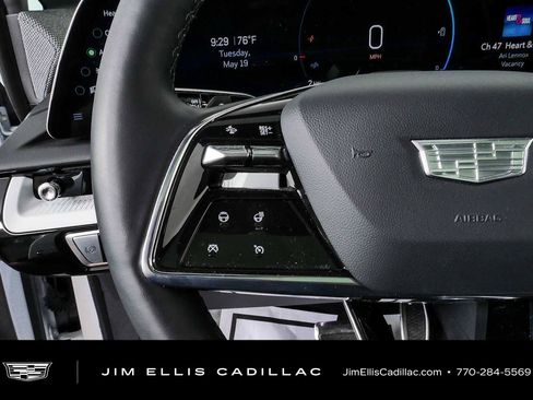 Certified 2025 Cadillac Optiq Luxury 1 AWD/4WD image 10