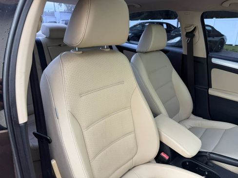 Used 2014 Volkswagen Jetta SE FWD image 39