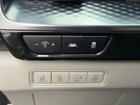 Used 2024 Kia Carnival SX Prestige image 22