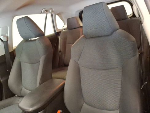 Used 2019 Toyota RAV4 LE w/ All Weather Liner Package AWD/4WD image 17