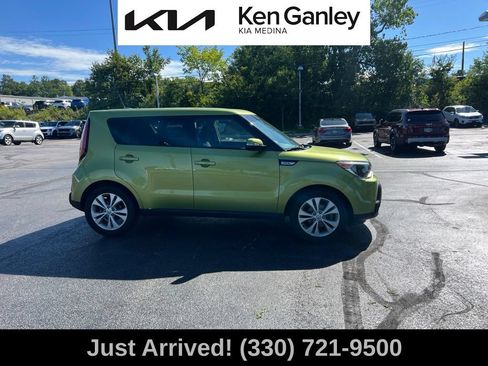 Used 2014 Kia Soul + FWD image 4