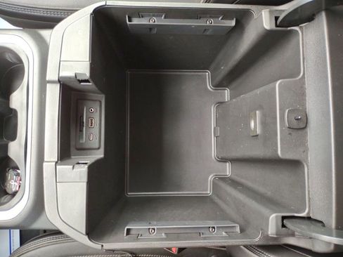 Used 2022 Chevrolet Silverado 3500 High Country image 27