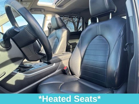 Used 2021 Toyota Highlander XLE image 16