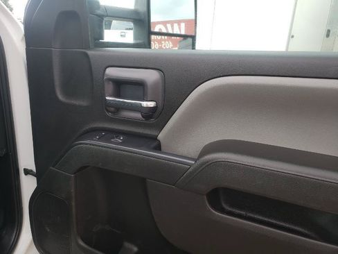 Used 2019 Chevrolet Silverado 2500 W/T w/ Snow Plow Prep Package AWD/4WD image 22