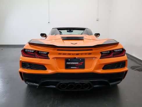 Used 2023 Chevrolet Corvette Z06 RWD image 5
