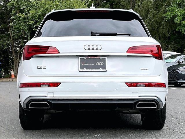 Used 2023 Audi Q5 2.0T Premium Plus w/ Premium Plus Package AWD/4WD image 6