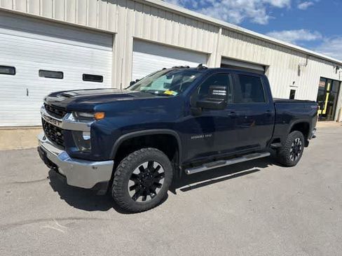 Used 2020 Chevrolet Silverado 2500 LT w/ All Star Edition image 14