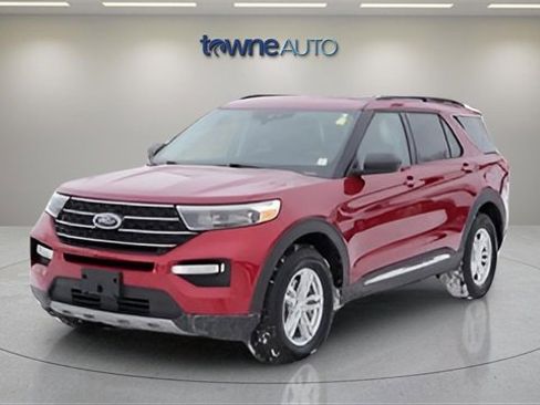Used 2021 Ford Explorer XLT w/ Equipment Group 202A image 1