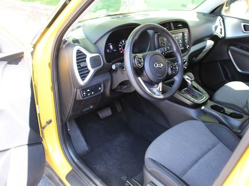 Used 2020 Kia Soul S image 7