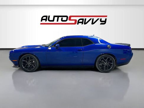 Used 2022 Dodge Challenger R/T w/ Plus Package image 4