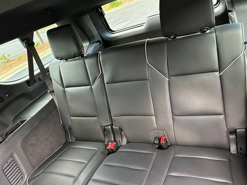 Used 2024 Cadillac Escalade ESV Premium Luxury w/ Performance Package AWD/4WD image 44