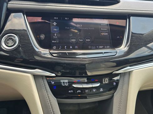 Used 2023 Cadillac XT6 Premium Luxury FWD image 23