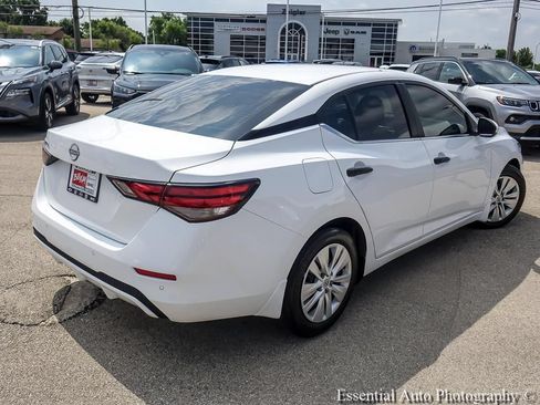 Used 2025 Nissan Sentra S FWD image 9
