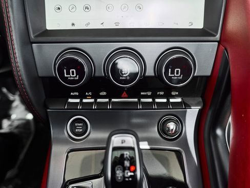 Used 2023 Jaguar F-TYPE Coupe RWD image 35