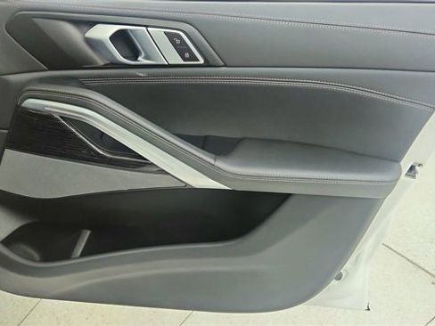 Used 2024 BMW X6 xDrive40i w/ Premium Package image 25