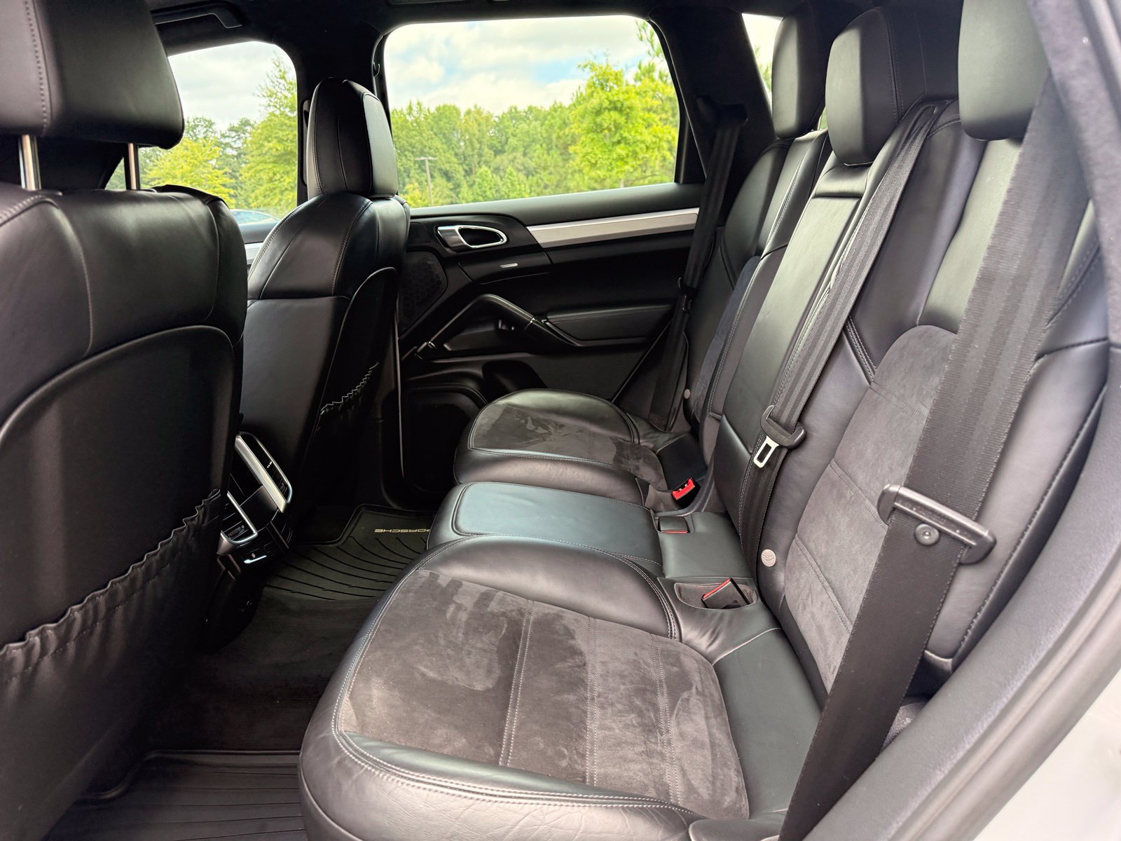 Used 2013 Porsche Cayenne GTS AWD/4WD image 37