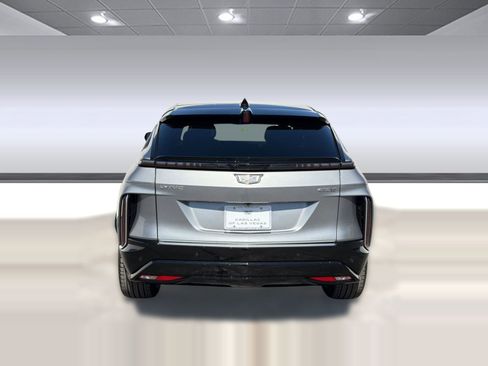New 2026 Cadillac Lyriq Luxury RWD image 10