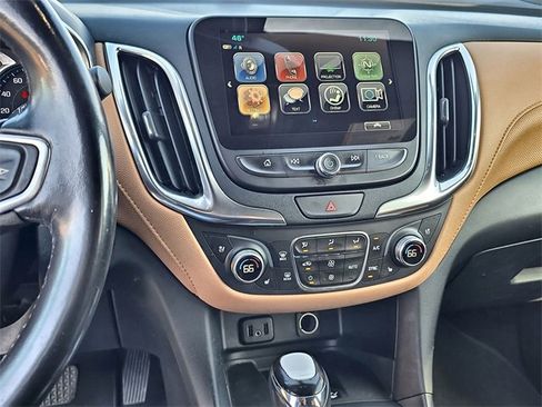 Used 2018 Chevrolet Equinox Premier image 25