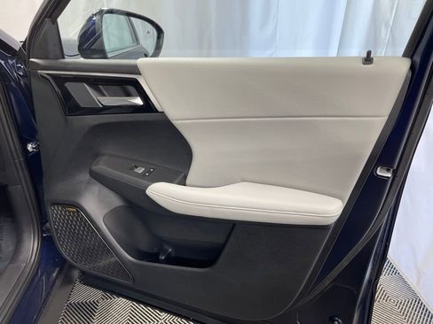 New 2025 Mitsubishi Outlander SE image 31