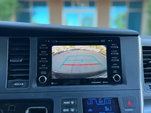 Used 2019 Toyota Sienna LE image 22
