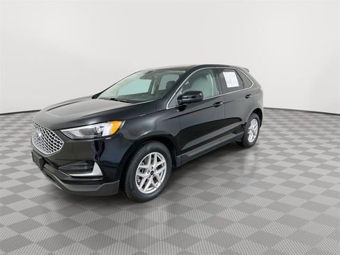 Used 2024 Ford Edge SEL image 4