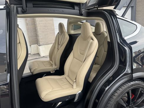 Used 2017 Tesla Model X P100D image 28