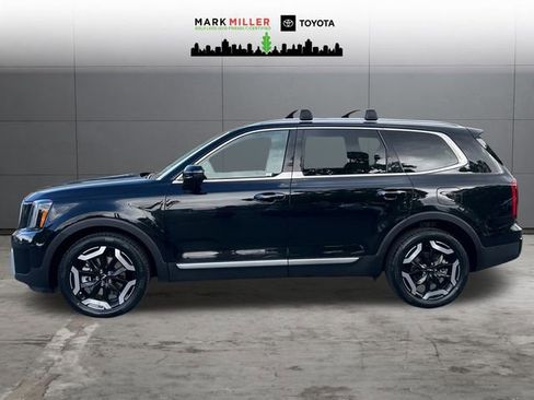 Used 2025 Kia Telluride S AWD/4WD image 2