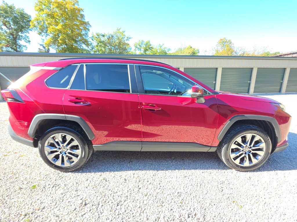 Certified 2022 Toyota RAV4 XLE Premium AWD/4WD image 8