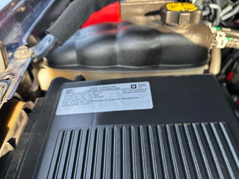 Used 2017 GMC Yukon XL SLT image 20