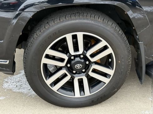 Used 2020 Toyota 4Runner Limited image 12