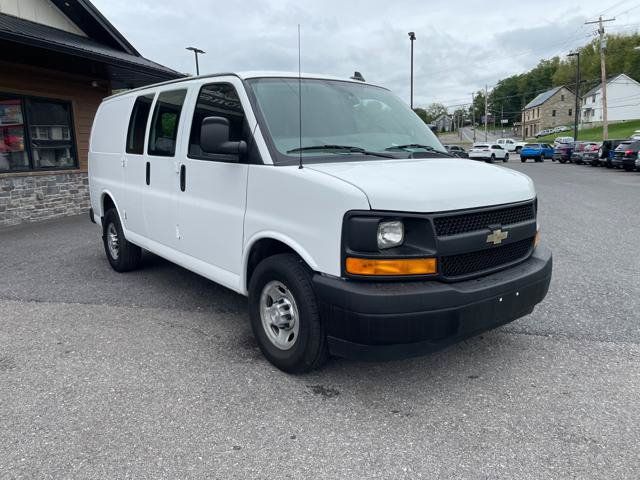 Used 2017 Chevrolet Express 2500 RWD image 10