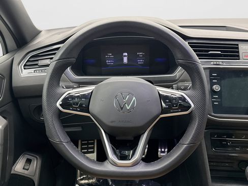 Used 2023 Volkswagen Tiguan SE R-Line AWD/4WD image 12