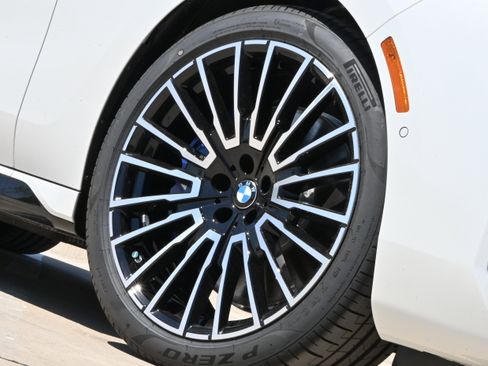 New 2026 BMW 740i xDrive AWD/4WD image 10