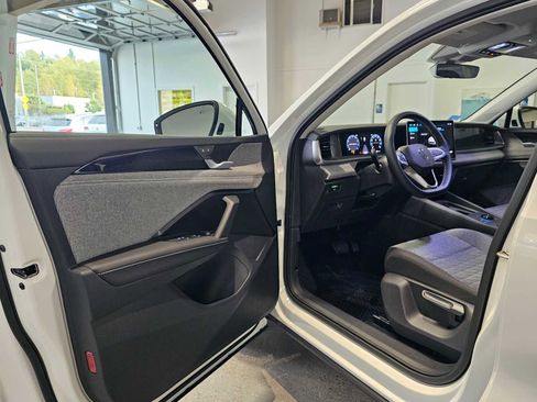 New 2025 Volkswagen Tiguan S image 21