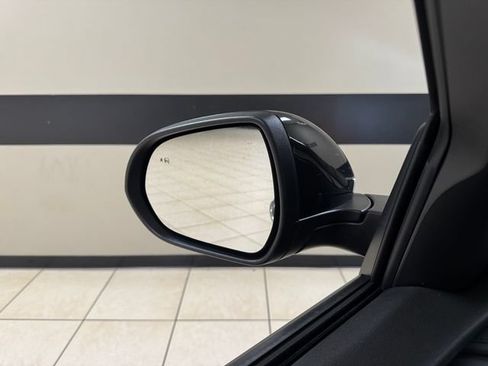 Used 2025 Buick Encore GX Preferred FWD image 17
