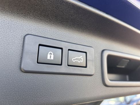 Certified 2025 Subaru Forester Sport image 29