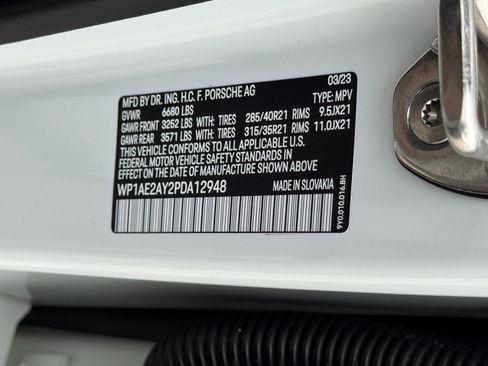 Used 2023 Porsche Cayenne Platinum Edition image 49