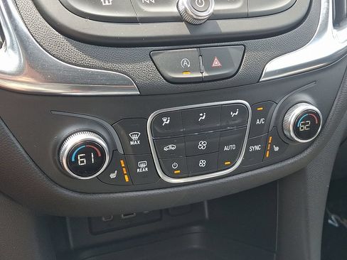 Certified 2024 Chevrolet Equinox LT FWD image 16