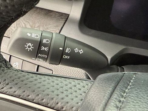 New 2025 Toyota Tacoma Limited image 15