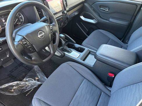 Used 2023 Nissan Frontier SV w/ Technology Package image 5