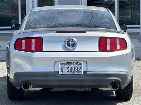 Used 2012 Ford Mustang Coupe RWD image 4