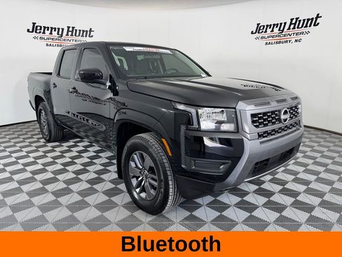 Used 2025 Nissan Frontier SV RWD image 6