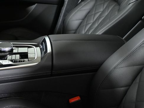 New 2026 BMW X6 xDrive40i w/ Climate Comfort Package image 25