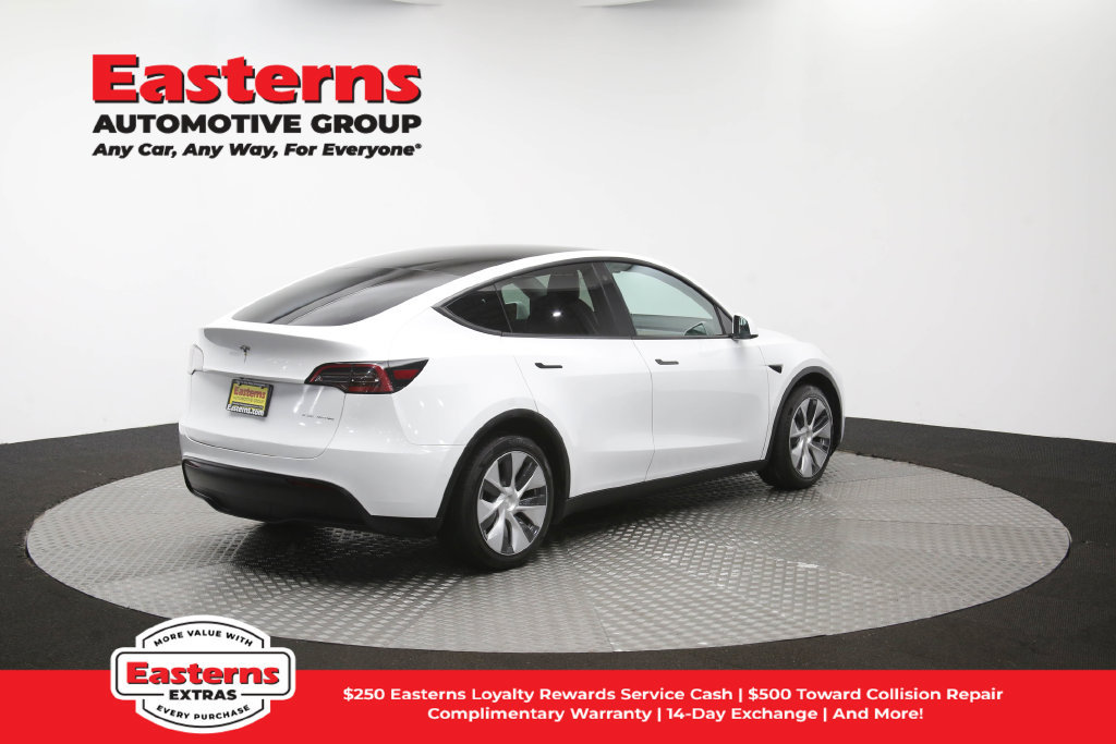 Used 2022 Tesla Model Y Long Range AWD/4WD image 37