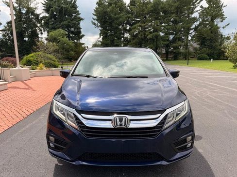 Used 2018 Honda Odyssey EX image 3