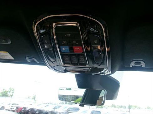 Certified 2025 Jeep Grand Wagoneer L Series III w/ Rear Seat Video Group 1 AWD/4WD image 21