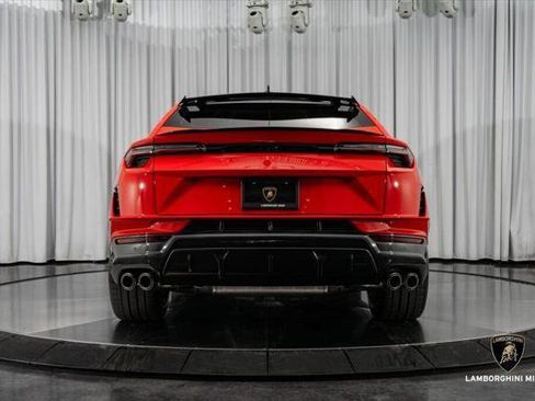 Used 2023 Lamborghini Urus Performante AWD/4WD image 21