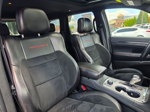 Used 2018 Jeep Grand Cherokee Trailhawk AWD/4WD image 18