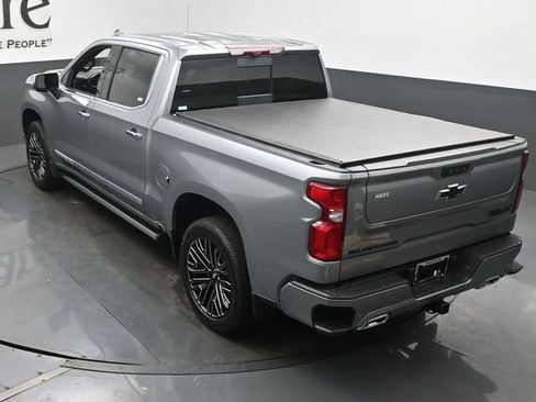 Used 2026 Chevrolet Silverado 1500 High Country AWD/4WD image 41